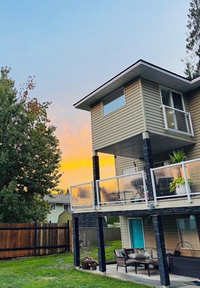 Charming Corner in Fruitvale. 30 Minutes from Red Mountain, Salmo and Whitewater