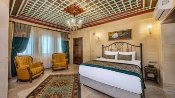 Familien-Suite | VerdunkelungsvorhĂ€nge, schallisolierte Zimmer, BĂŒgeleisen/BĂŒgelbrett