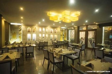 Restaurant. Hotel Farid