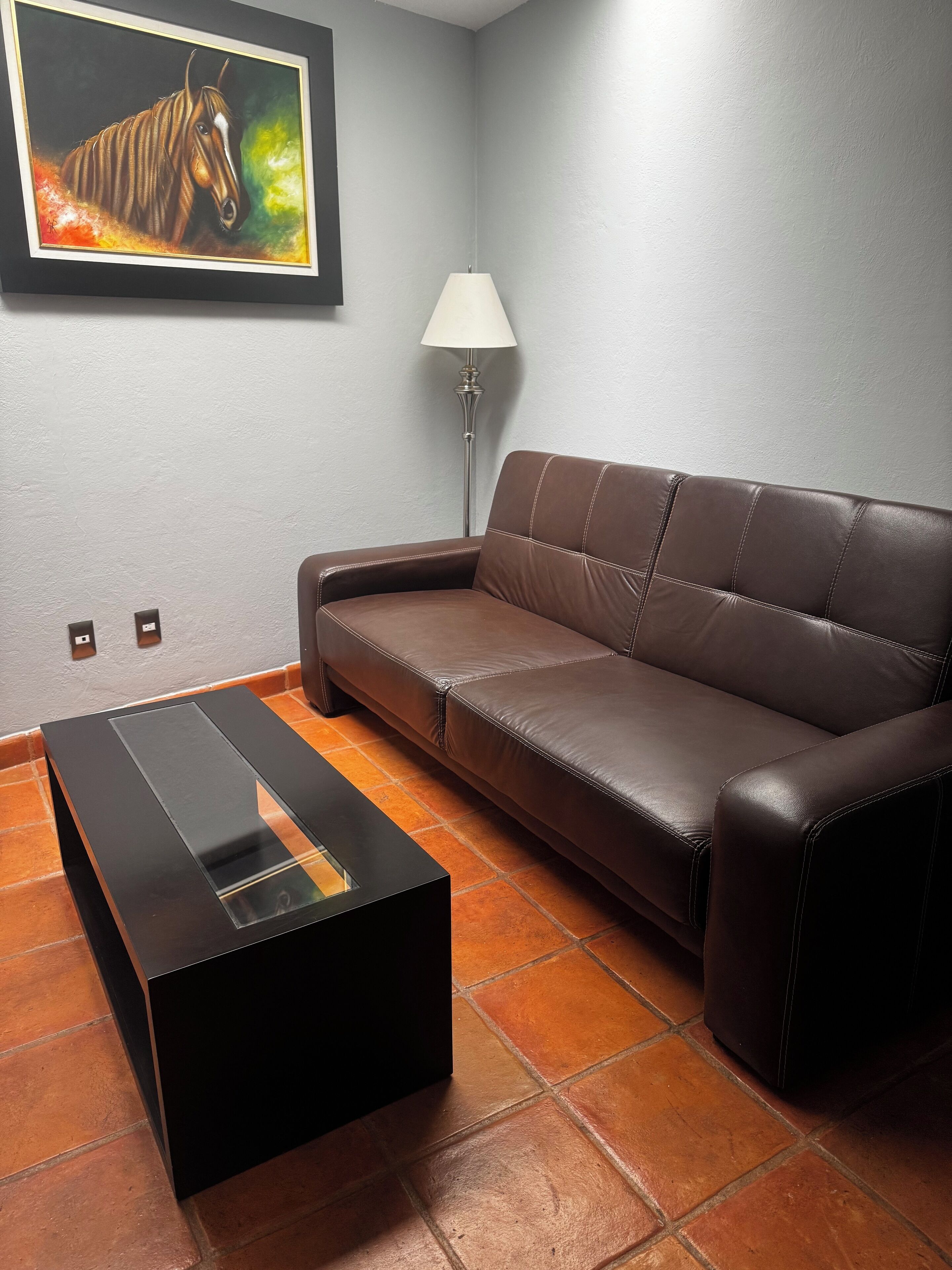 컴포트 스위트, 정원 전망 | 거실 공간