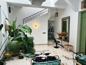 Interior - Private Riad with heated pool on terrace in winter (Marrakech)