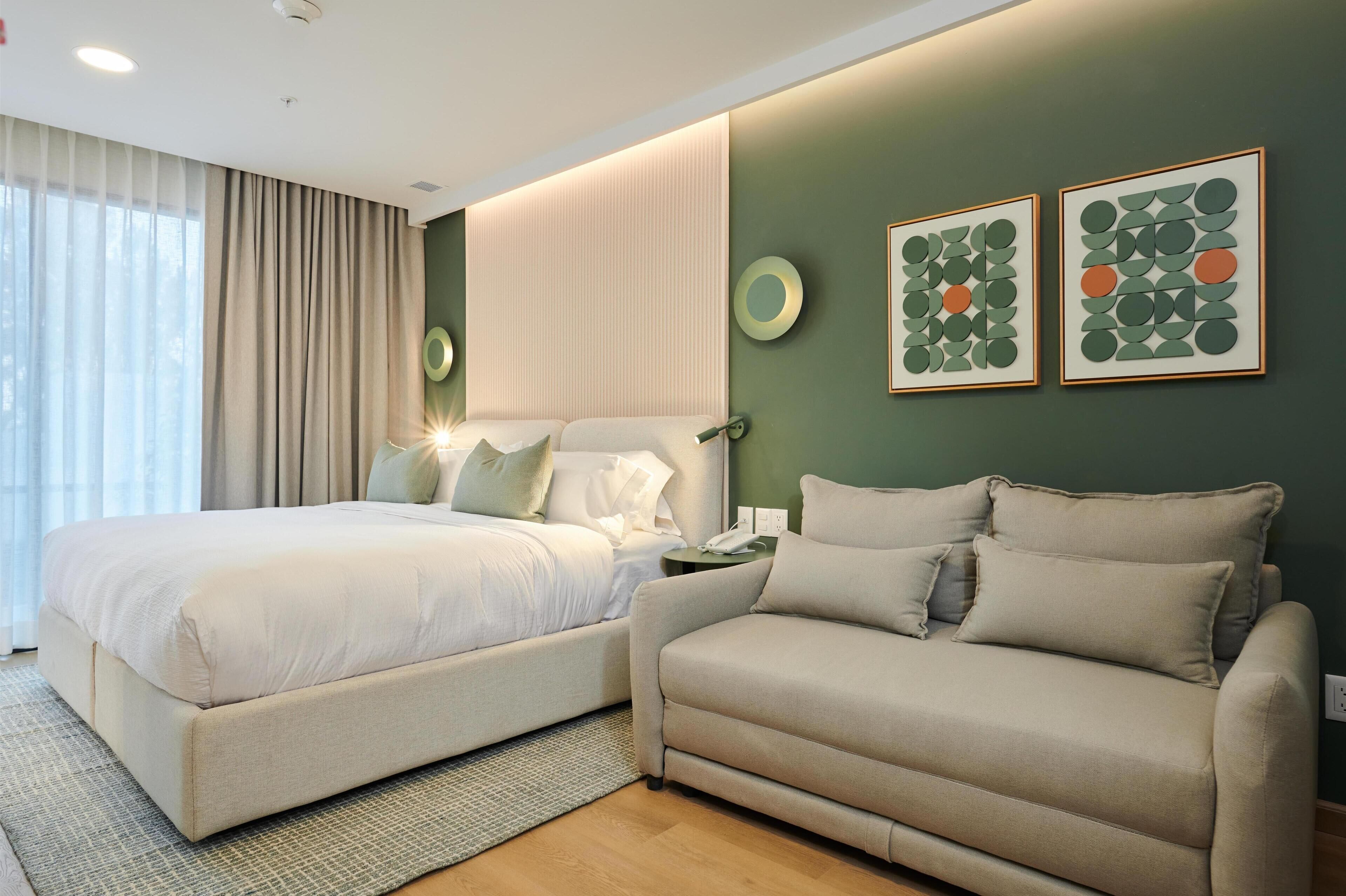 Executive Room, 1 King Bed, Non Smoking (with Sofabed)