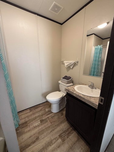 Cozy studio with AC in delightful Odessa