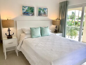 3 bedrooms, iron/ironing board, WiFi - Breezy Beachfront Apartment: Turtles Nest C (Dover)