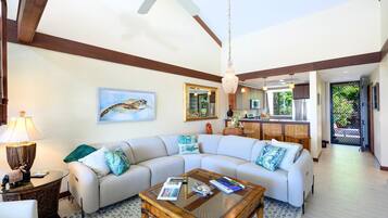 Condo, Multiple Beds (Country Club Villas#310) | Living area