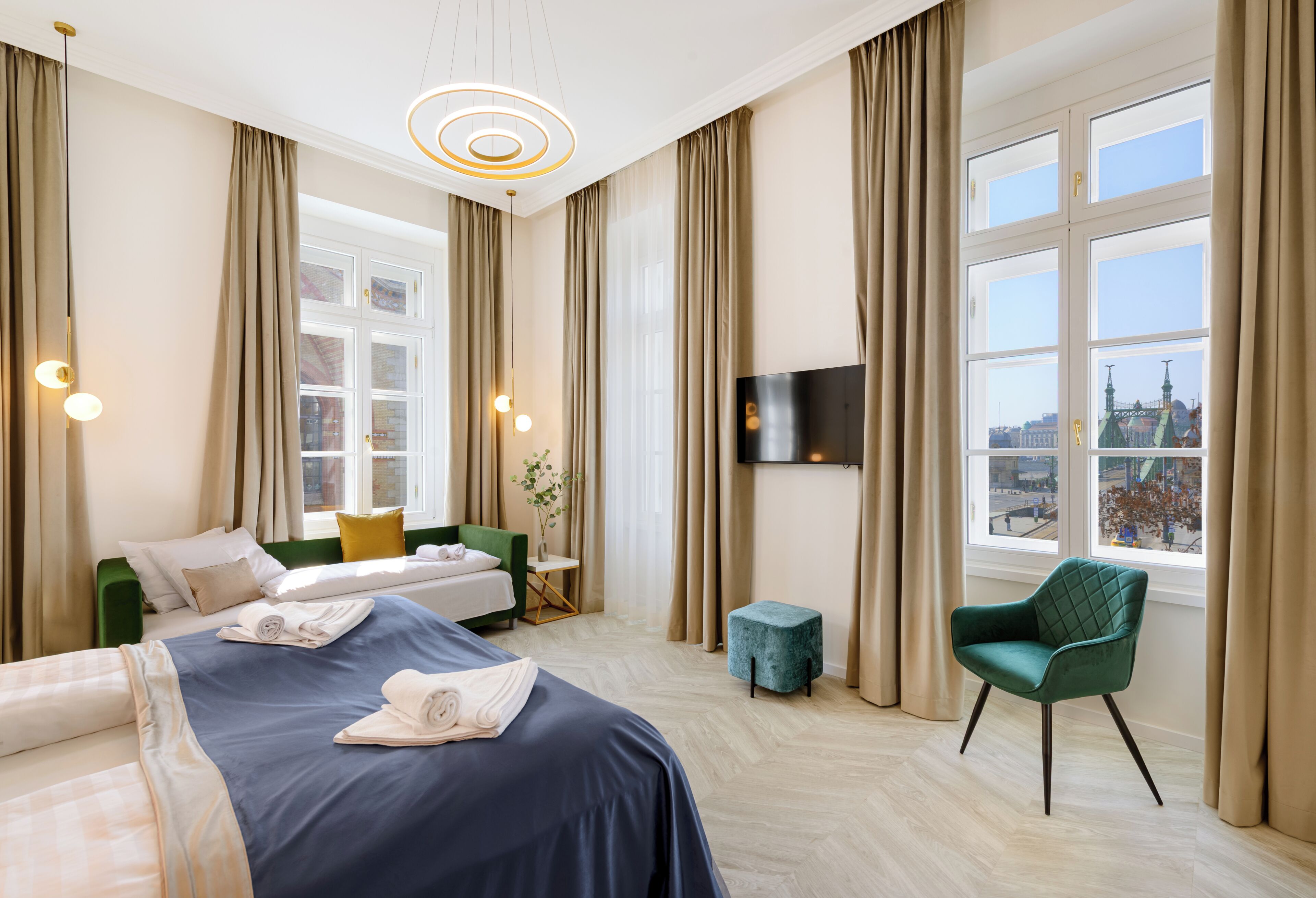 Junior-Suite | Hochwertige Bettwaren, Betten mit Memory-Foam-Matratzen, Zimmersafe