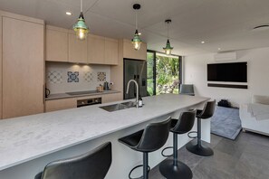 Fridge, dishwasher, toaster, cookware/dishes/utensils - The Pods - Tutukaka Coast Holiday Home (Whangarei)