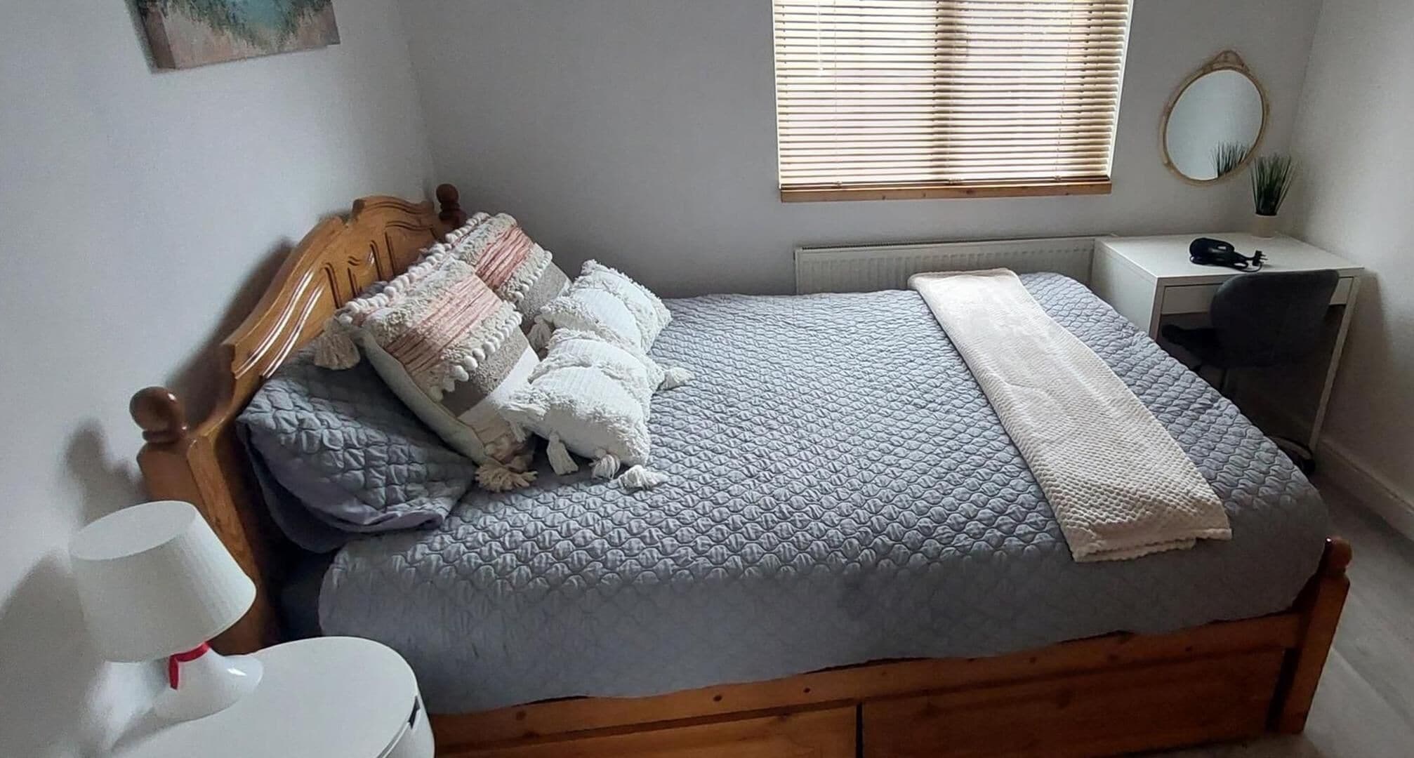 1 多间卧室、熨斗/熨衣板、免费 WiFi、床单