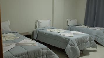 TyöpöytÀ, kannettavalle tietokoneelle sopiva työtila, ilmainen Wi-Fi