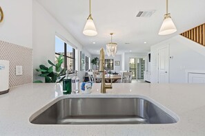 Interior - Flip Flops Retreat II (Jacksonville Beach)