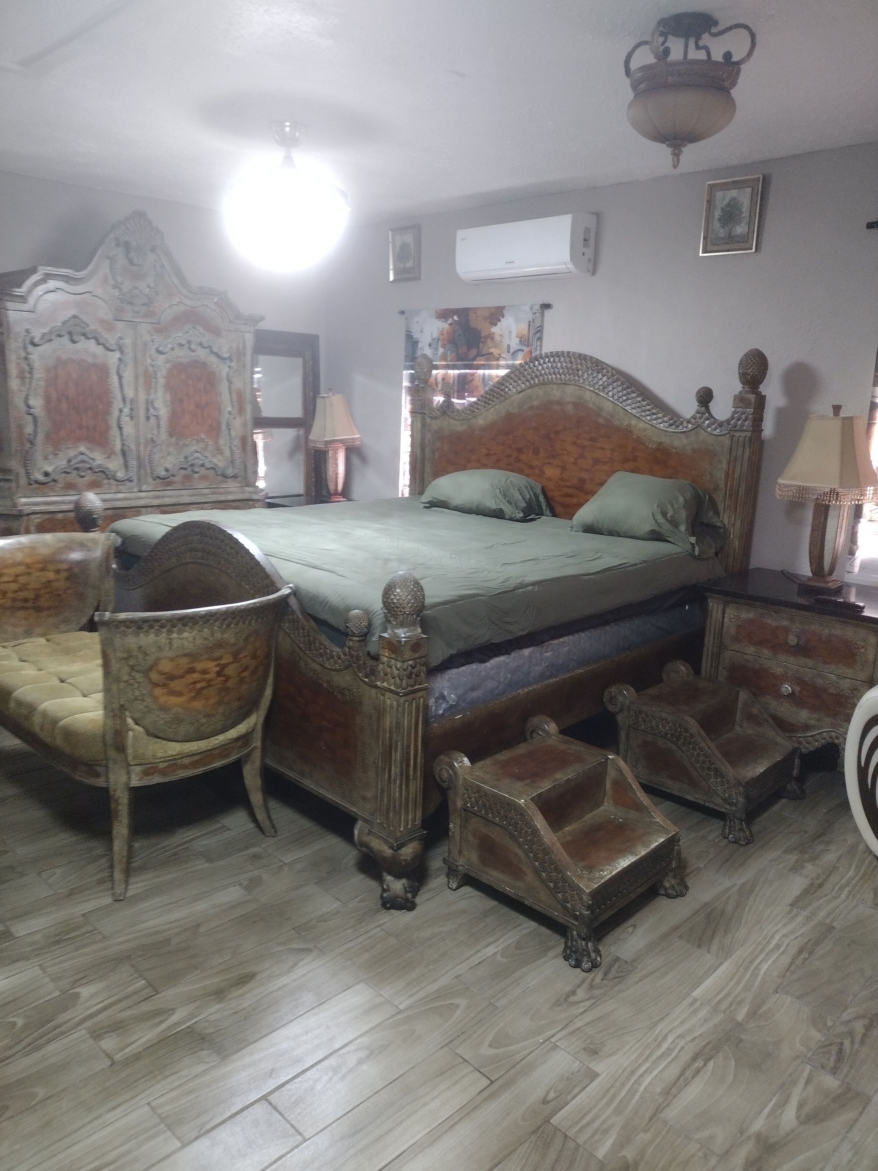 Internet, bed sheets