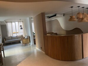 Lobby - Enjoy the sun and beach in our apartment. Mauzi Abba House (Cartagena de Indias)