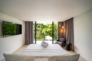 Iron/ironing board, WiFi, bed sheets - Brezza 3BR Luxury Private Pool Villa - Uluwatu (South Kuta)