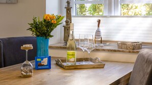 Dining - Kniepsand vacation apartment, quiet but very centrally located on the dunes (Wittdün auf Amrum)