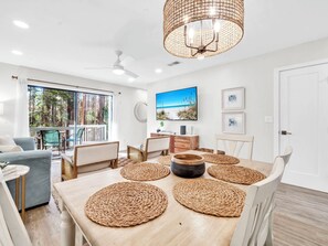 Interior - Walk to the beach, Seagrove, Cassine Gardens, Pools, Trails, & More! (Santa Rosa Beach)