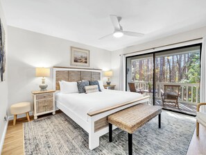 2 bedrooms, desk, iron/ironing board, free WiFi - Walk to the beach, Seagrove, Cassine Gardens, Pools, Trails, & More! (Santa Rosa Beach)