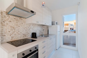 Fridge, microwave, oven, dishwasher - Julia Home By Vivimy (Ugento)