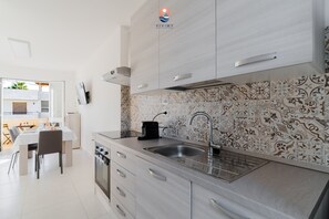 Fridge, microwave, oven, dishwasher - Julia Home By Vivimy (Ugento)
