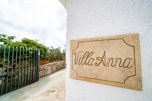 Exterior detail - Villa Anna By Vivimy (Salve)