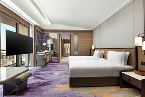 Chambre supĂ©rieure avec lits jumeaux | Rideaux dâobscurcissement, accĂšs au Wi-Fi (inclus), literie fournie