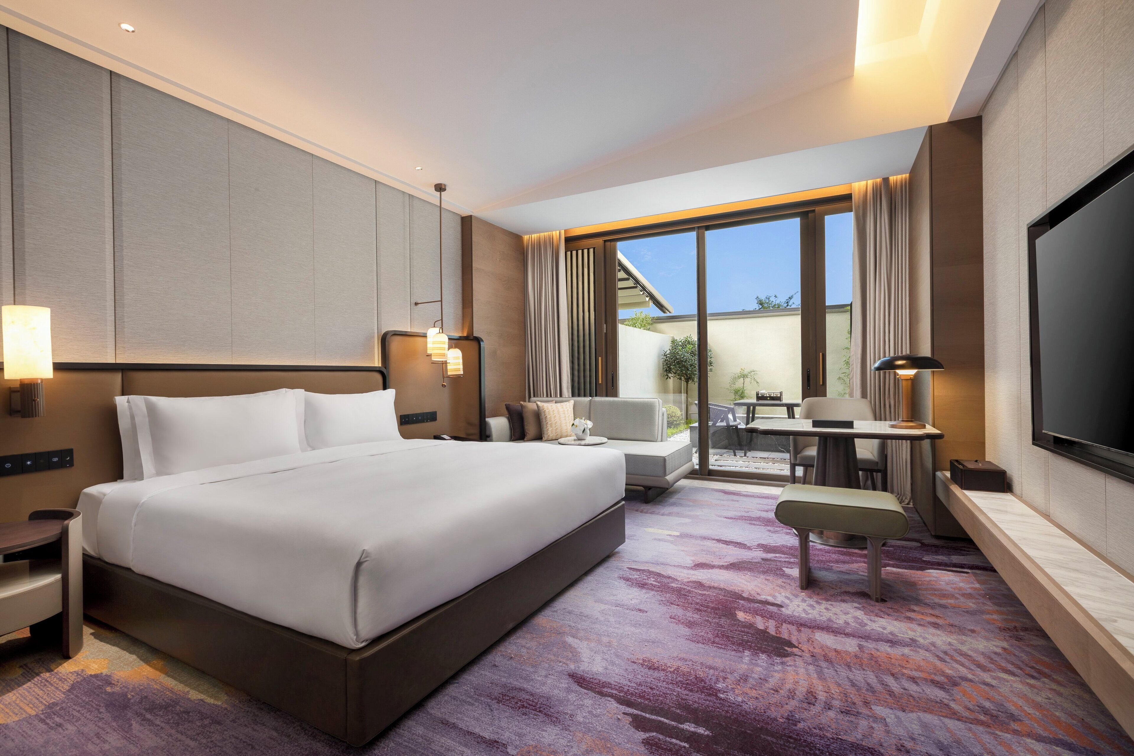 Blackout drapes, free WiFi, bed sheets