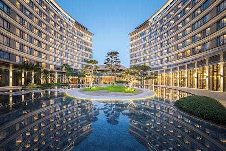 Exterior. Holiday Inn Xianyang Shuangzhao Lake By Ihg