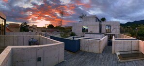 Property grounds - Casa del Sol - CasaBlanca. Pool, privacy and mountain views (Oaxaca de Juárez)