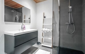 Shower, hair dryer - Apartment Presseggersee Top 3 (Hermagor)
