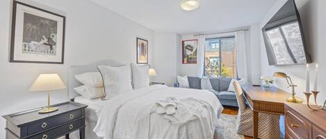 Desk, WiFi, bed sheets