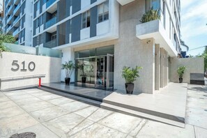Exterior detail - Comfort and Space 3bed /2.5 bath centric location (Miraflores)