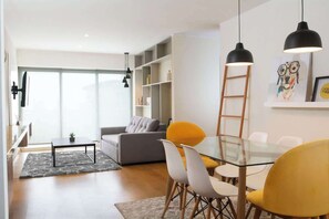 Dining - Comfort and Space 3bed /2.5 bath centric location (Miraflores)