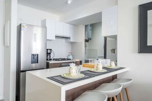 Frigorifero, microonde, forno, macchina per tè/caffè