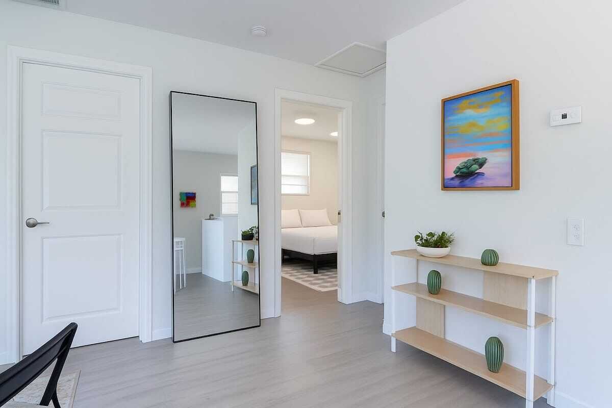 Iron/ironing board, travel cot, WiFi, bed sheets