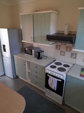 Private kitchen - A 2 bed flat in clentral Dumfries, excellent walkability to all amenities. (Dumfries)