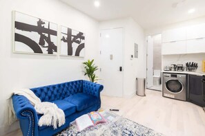 Interior - 317-4C Modern 1BR W&D Walk to Central Park (New York)