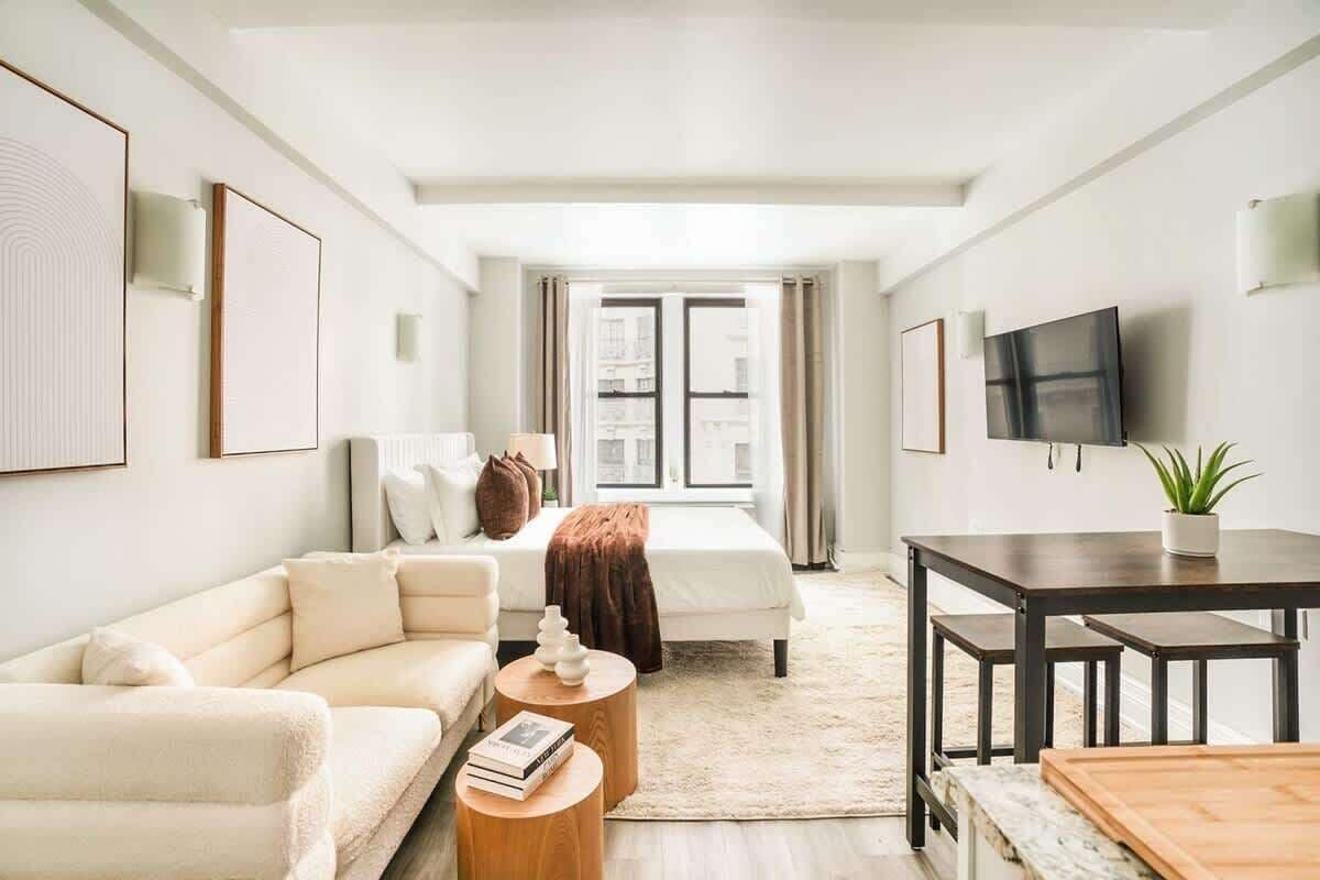 Bureau, fer et planche à repasser, Wi-Fi, draps fournis