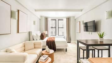 Desk, iron/ironing board, WiFi, bed sheets