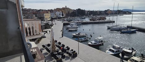 公寓 (One bedroom apartment I) | 阳台