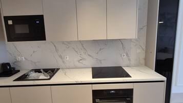 Apartment (One bedroom apartment I) | Private kitchen | Fridge