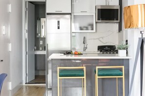 Fridge, microwave, oven, stovetop - 1597-PHN  PH Duplex -Private Outdoor. W/D. 2bath (New York)