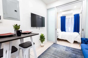 Schreibtisch, Bügeleisen/Bügelbrett, WLAN, Bettwäsche