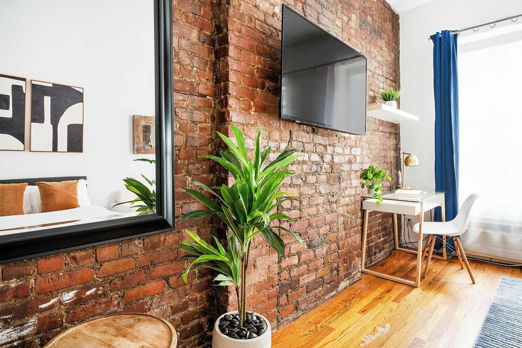 Bureau, fer et planche à repasser, Wi-Fi, draps fournis