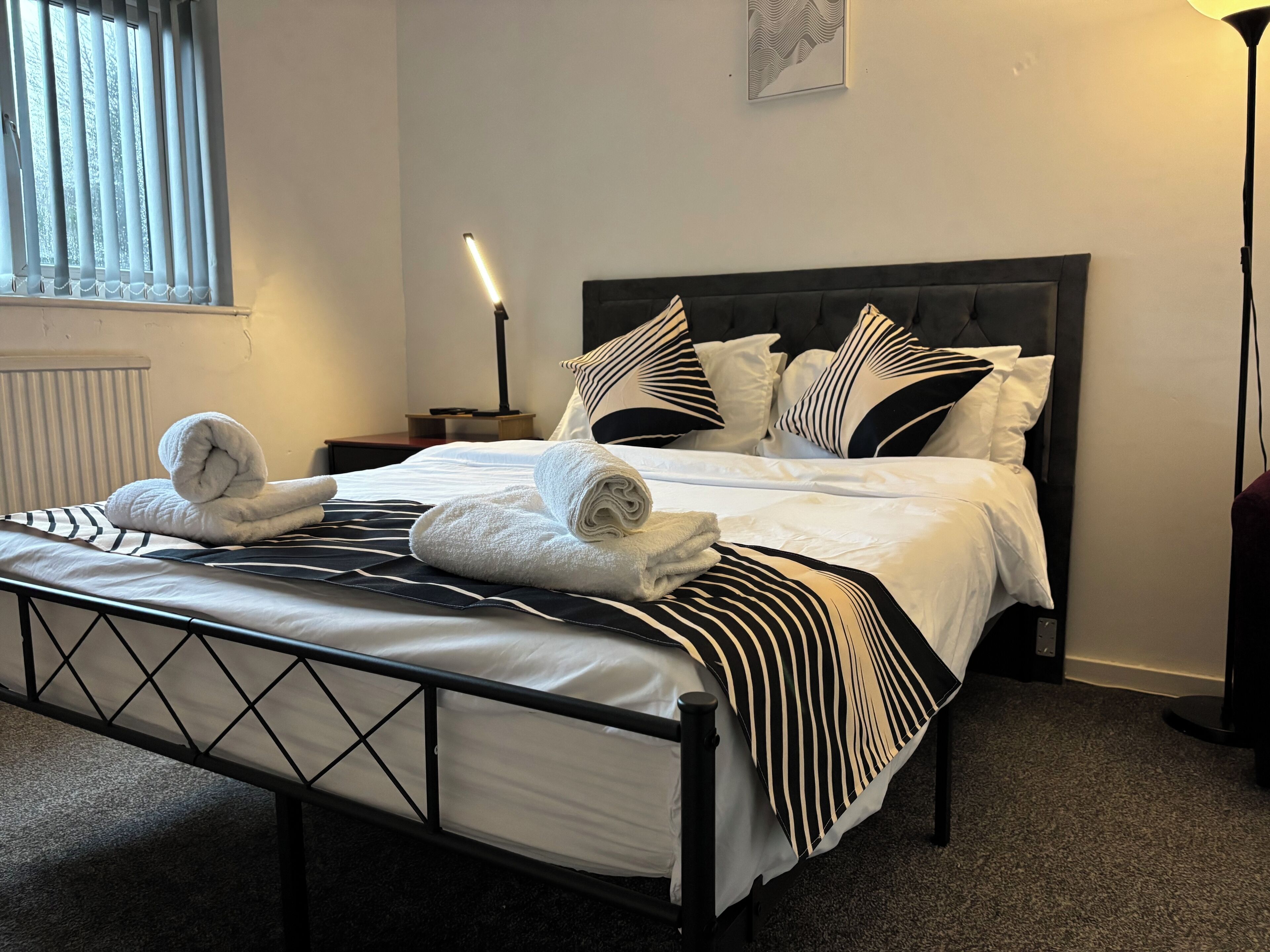 3 bedrooms, desk, iron/ironing board, free WiFi