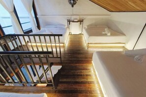 Room - Ruma Papanz Moden 3Br 19 Pax by Jeffery Lam Home Management (Melaka)