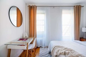 Desk, iron/ironing board, WiFi, bed sheets - 444-3A Newly renovated 1BR -  Elevator Building (New York)