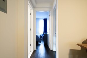 Desk, iron/ironing board, WiFi, bed sheets - 39-1  Renovated 3BR  Prime Hudson YardsArea (New York)