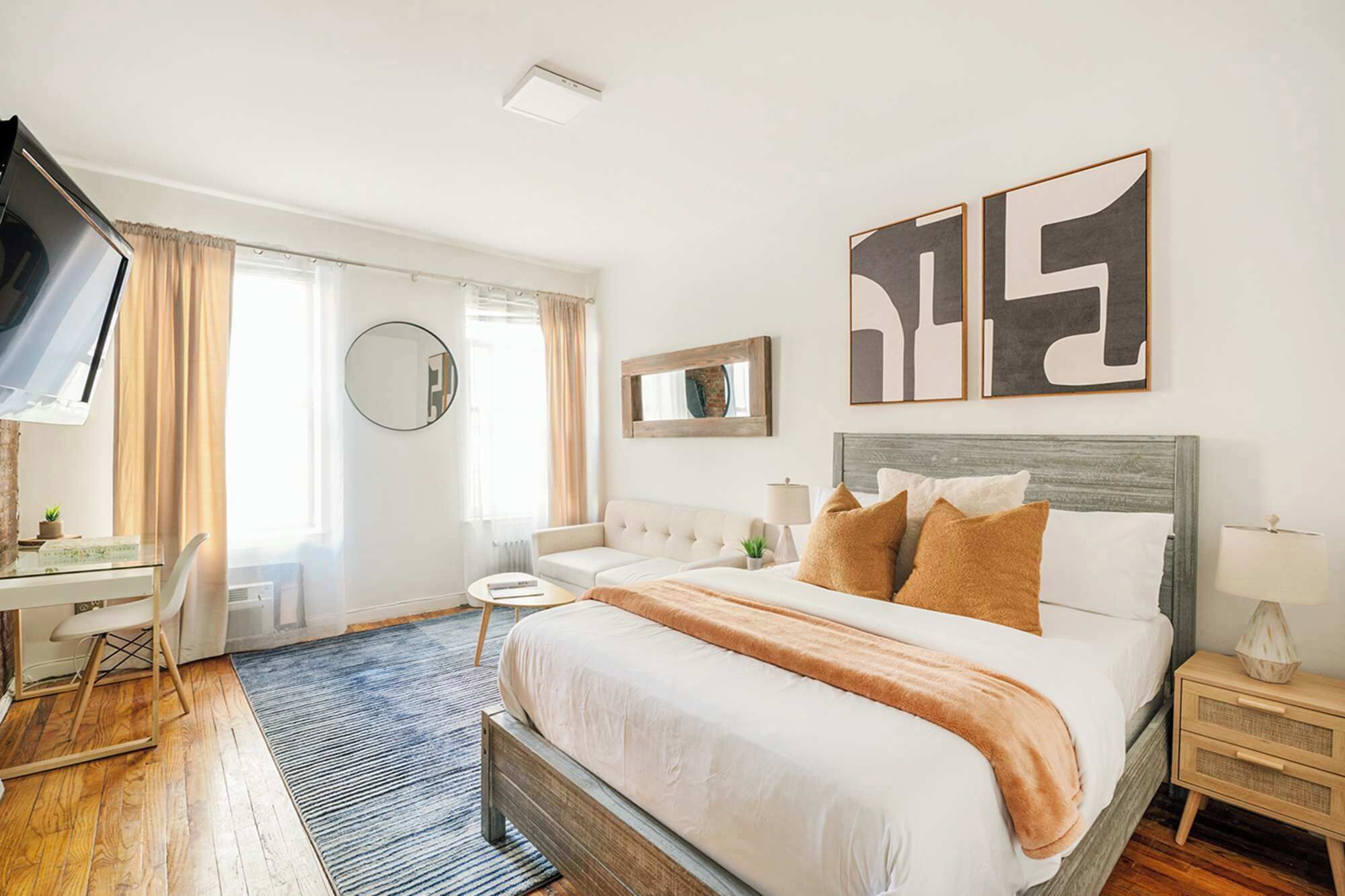 Bureau, fer et planche à repasser, Wi-Fi, draps fournis