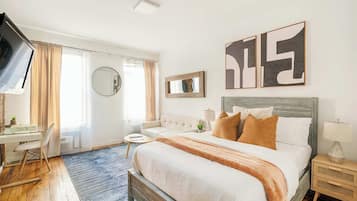 Desk, iron/ironing board, WiFi, bed sheets
