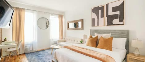 Bureau, fer et planche à repasser, Wi-Fi, draps fournis