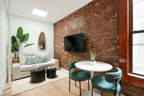 Interior - 153-5A Charming 2br Lower East Side W/D (New York)